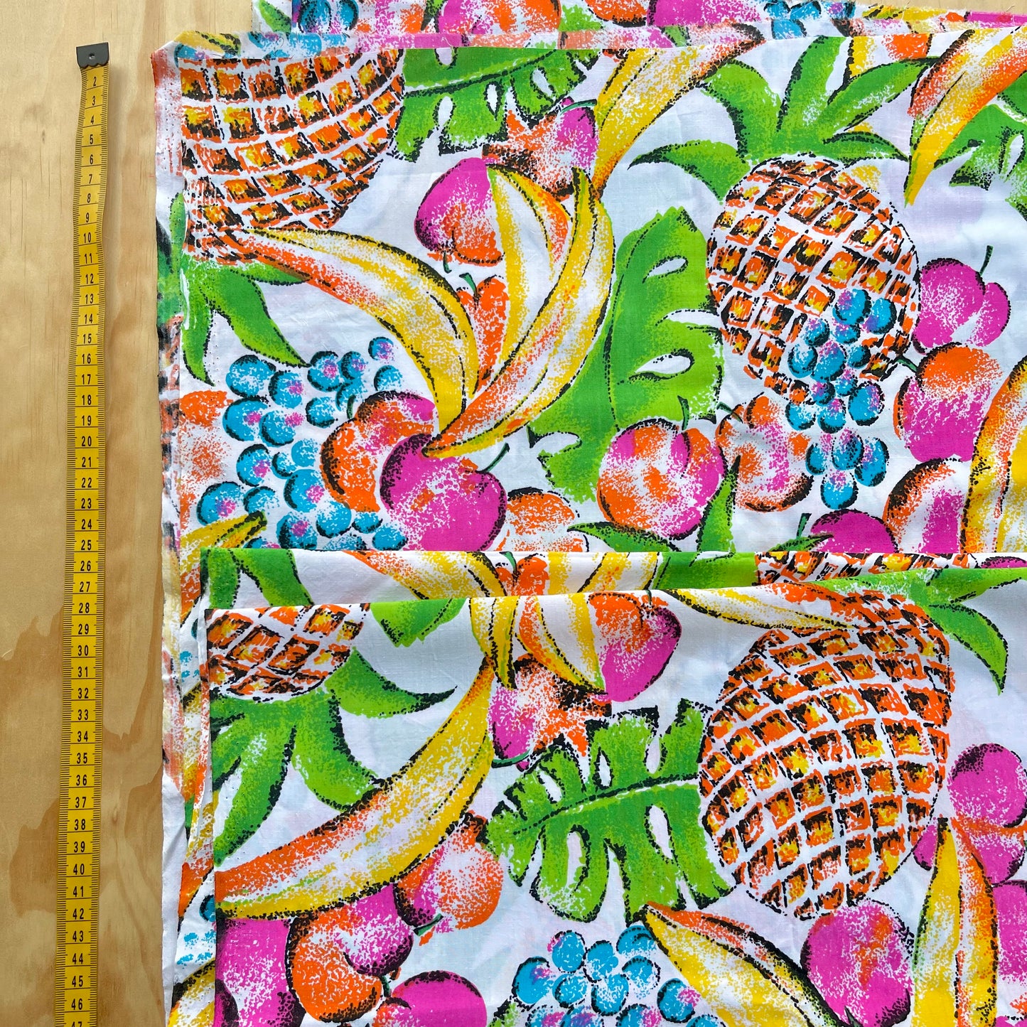 FABRIC // FRUITY // Poly-Cotton Poplin // 1.5m x 1.15m